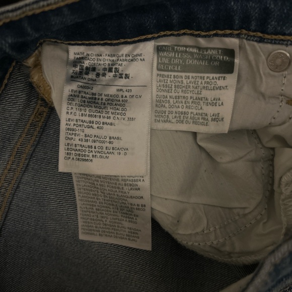 NWT🔖•Levi’s 721 High Rise Jeans, distressed knee size 8 short, 29x30 - Picture 8 of 14